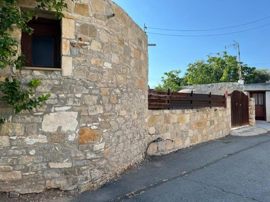 Apartment Enchanting Traditional Village Agia Marina (Northern Cyprus)